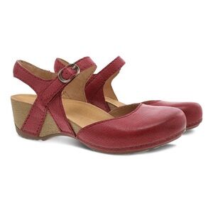DANSKO WOMEN'S TIFFANI RED MILLED BURNISHED size 41